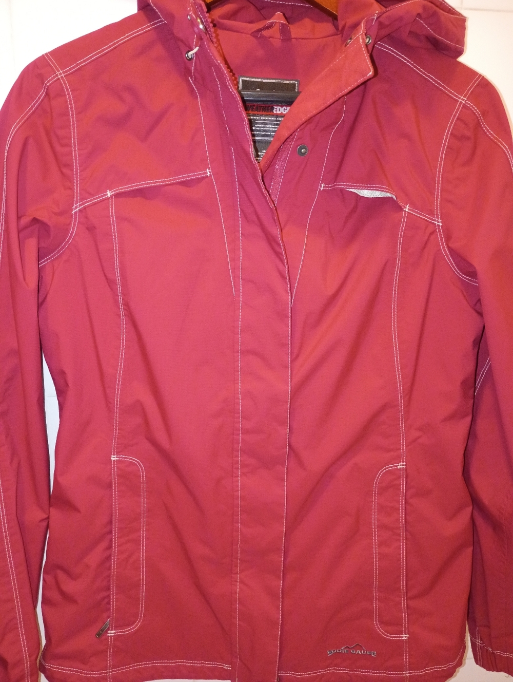 Eddie Bauer Womans Water Repellant jacket With Hood NWOT Red Zip&Snap Front  Sm.